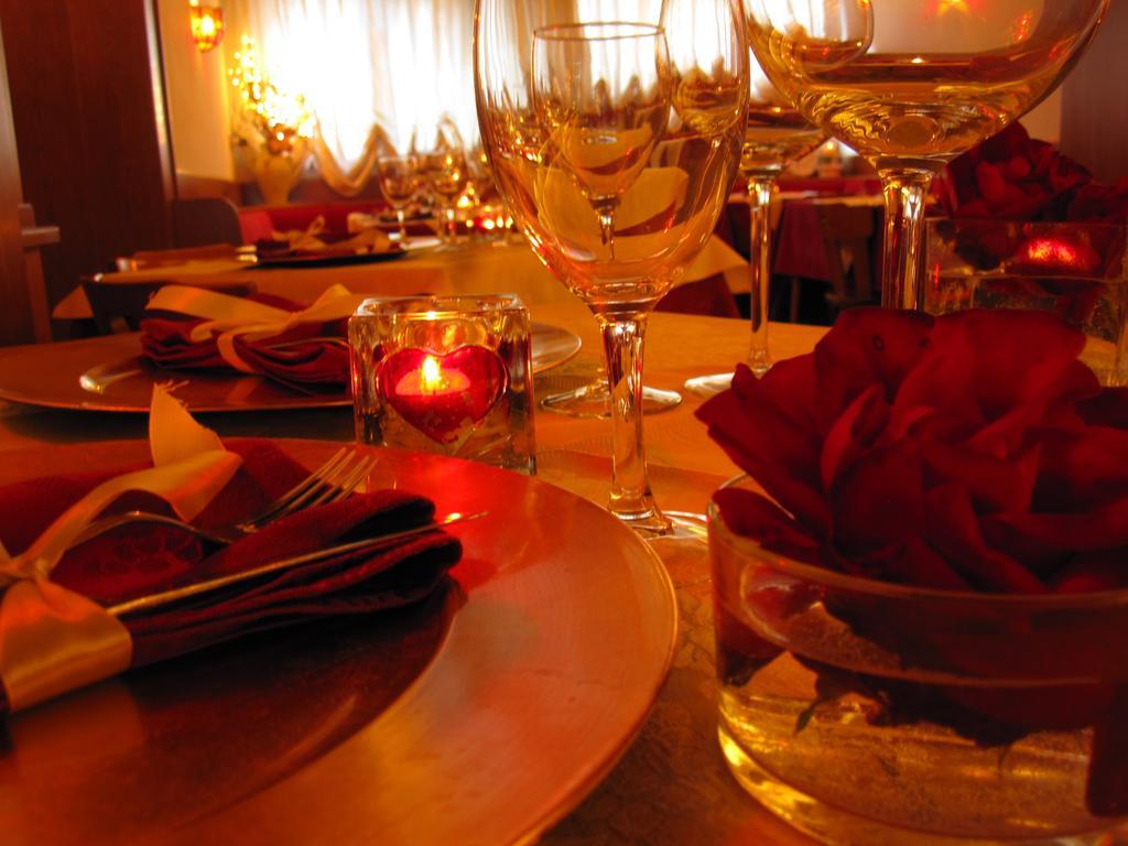 Hotel Aurora Vallarsa Ngoại thất bức ảnh