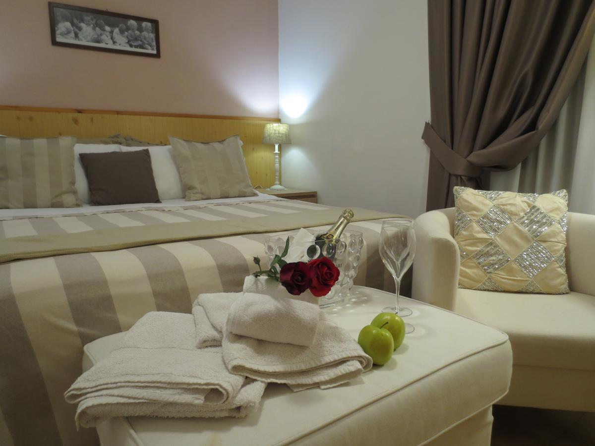 Hotel Aurora Vallarsa Ngoại thất bức ảnh